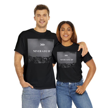 "NUNCA TE RINDAS" Camiseta unisex de algodón pesado