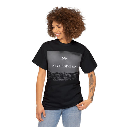 "NUNCA TE RINDAS" Camiseta unisex de algodón pesado