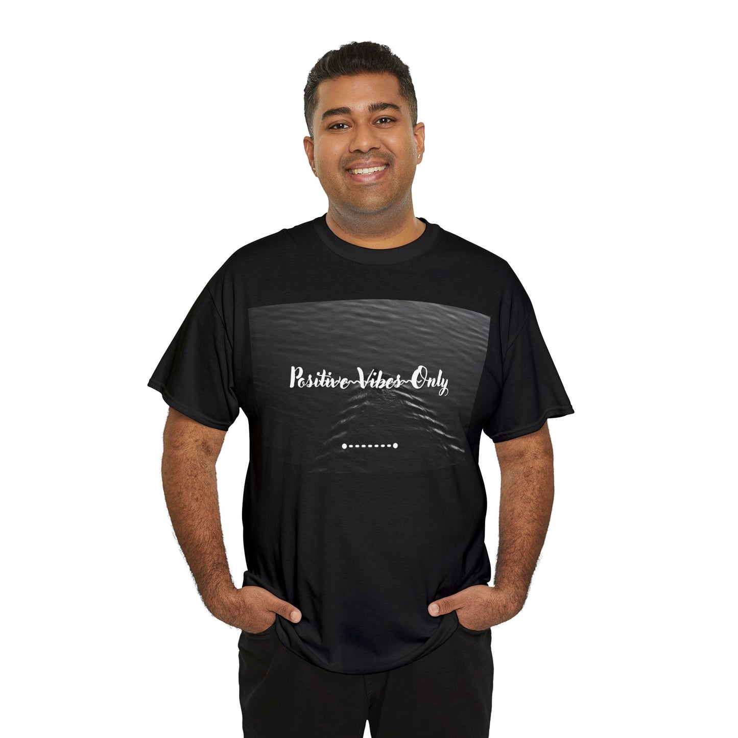 "Sólo vibraciones positivas" Camiseta de algodón pesado unisex