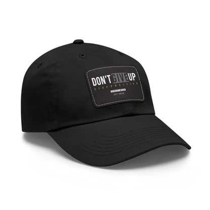 Gorro "DON"T GIVE UP" con parche de cuero